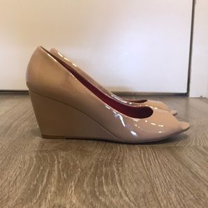 Like New Chinese Laundry Wedges